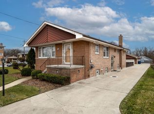 1847 Vermont St, Blue Island, IL 60406