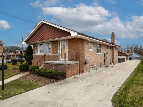1847 Vermont St, Blue Island, IL 60406