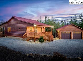 5681 Low Country Rd, Lenoir, NC 28645