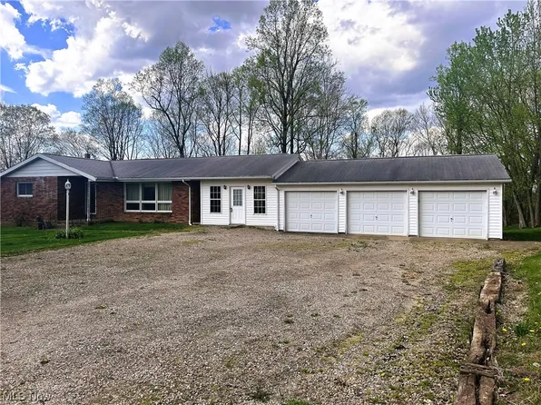6990 N Buttermilk Hill Rd NW, McConnelsville, OH 43756