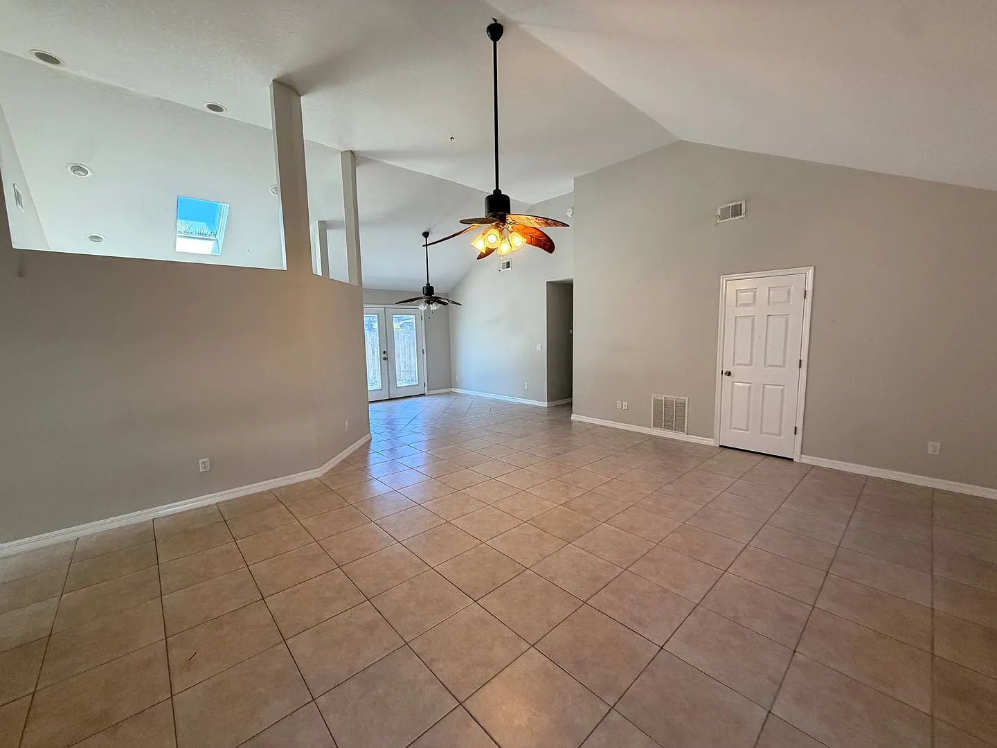 3/2 Beauty For Lease in New Smyrna Beach! — Photo 2
