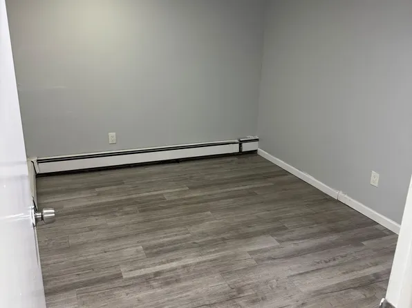 (undisclosed Address), Plainview, NY 11803