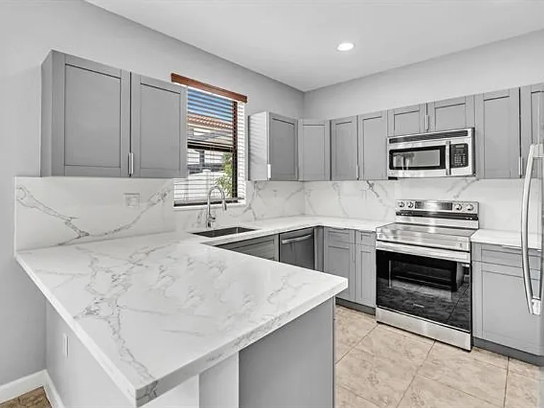 3320 W 90th St #Townhouse 3320 — Photo 26