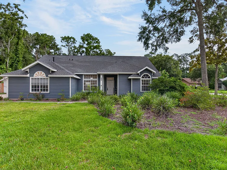 2324 NW 40th Pl — Photo 48