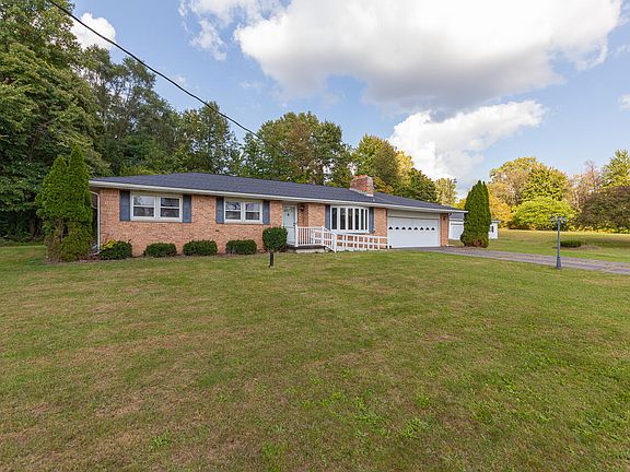 2nd image of 15988 Comdon Rd