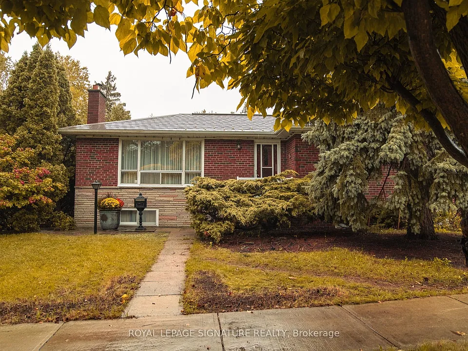 2 Brantwood Dr