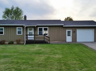 513 N County Line Rd, Darien, WI 53114