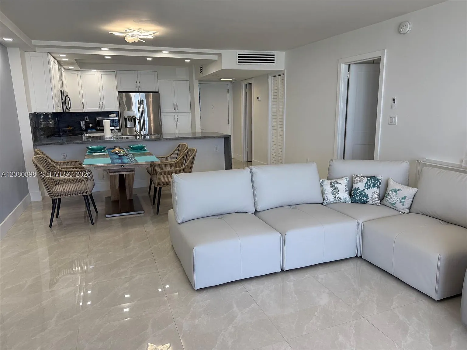 Arlen Beach Condo — Photo 2
