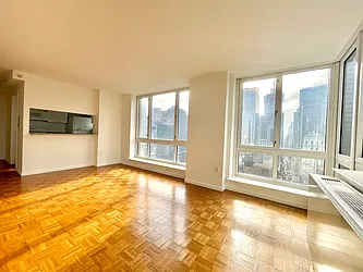 Rented by Addison Property Group