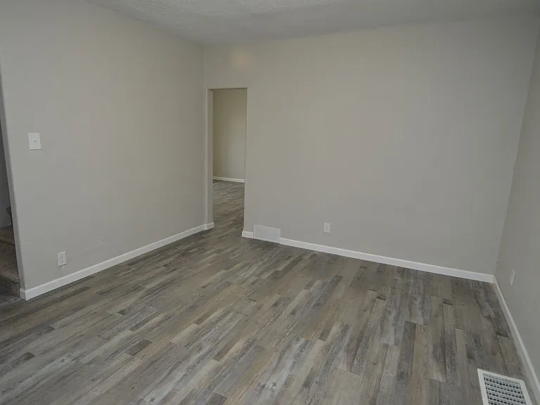 501 N 4th St — Photo 11