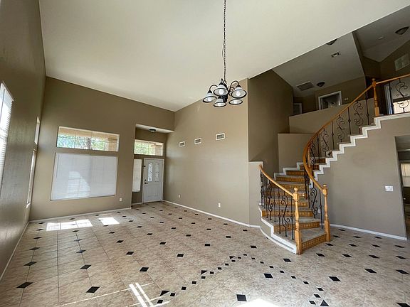 5th image of 10120 Cypress Glen Ave