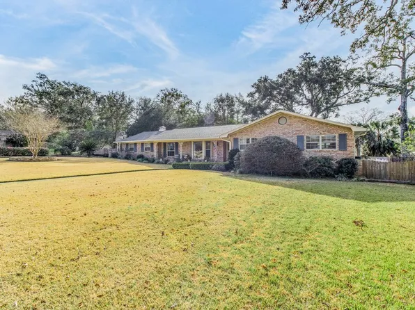 35 Sugarberry Rd, Pensacola, FL 32514