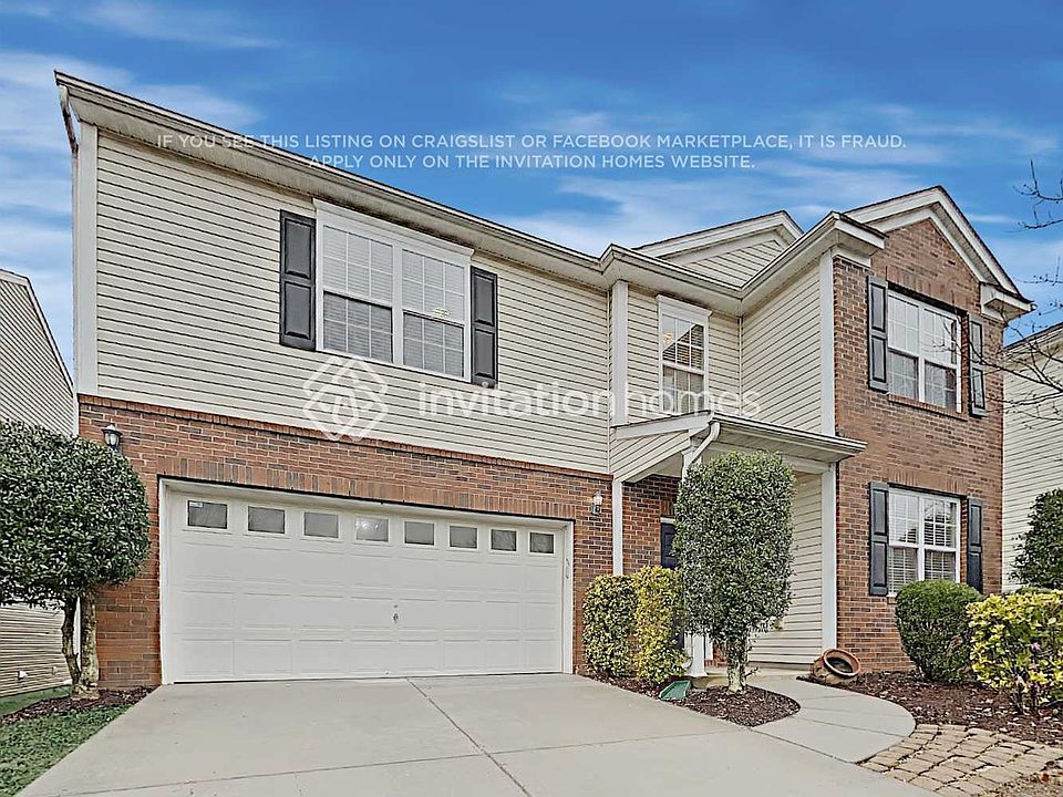 1st image of 7615 Carrington Forest Ln