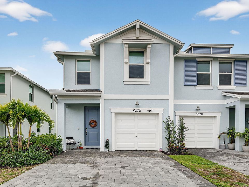 1st image of 5672 SE Edgewater Circle