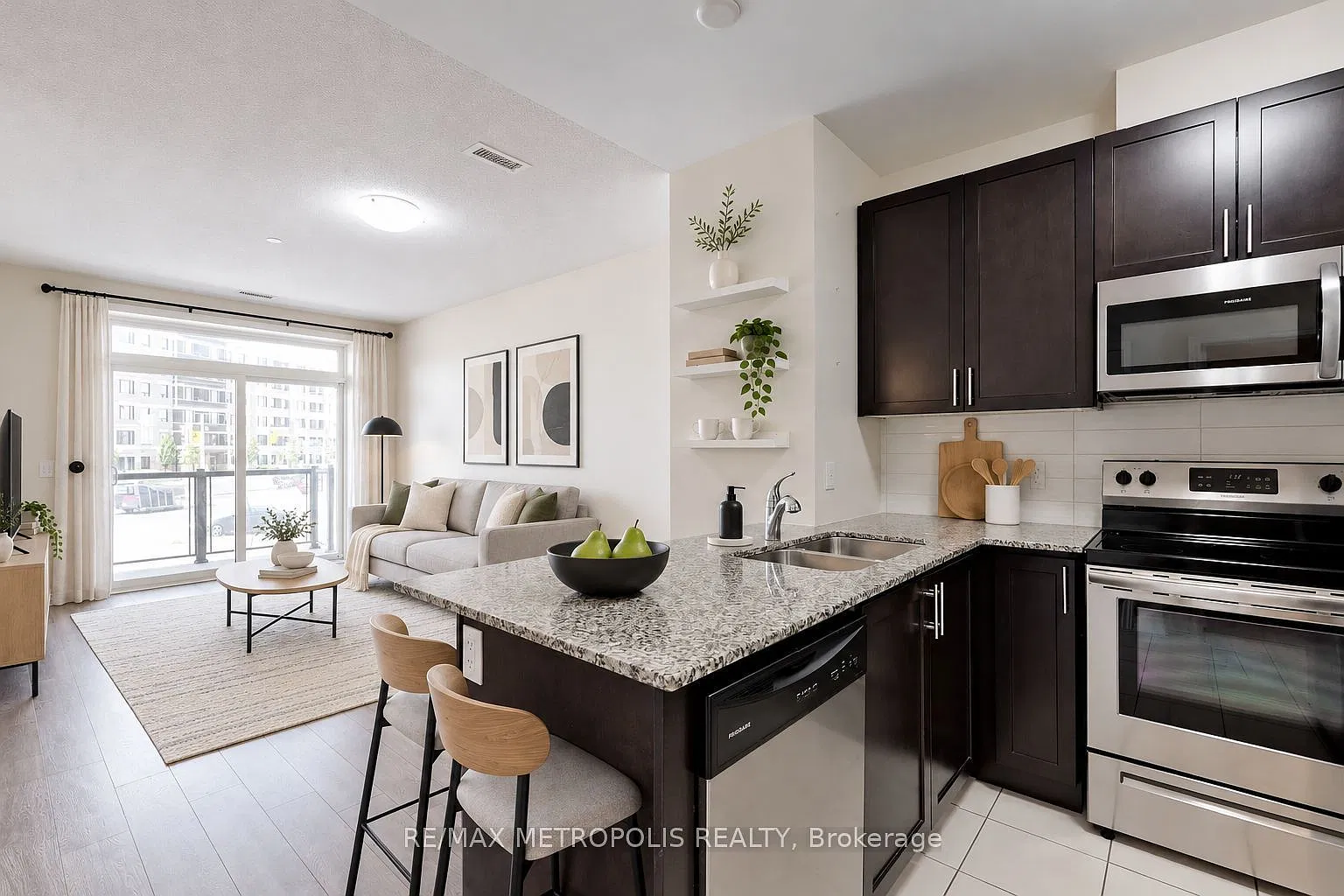 7325 Markham Rd — Photo 3