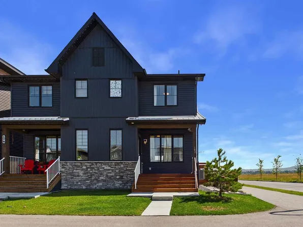 182 W Rowley Gate NW, Calgary, AB T3L 0H7
