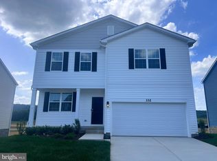 332 Toulouse Ln, Martinsburg, WV 25403