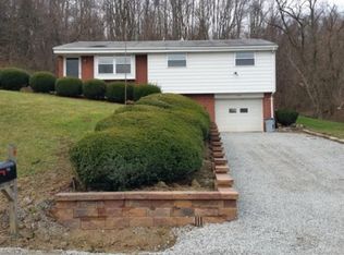 229 Valley Rd, Canonsburg, PA 15317