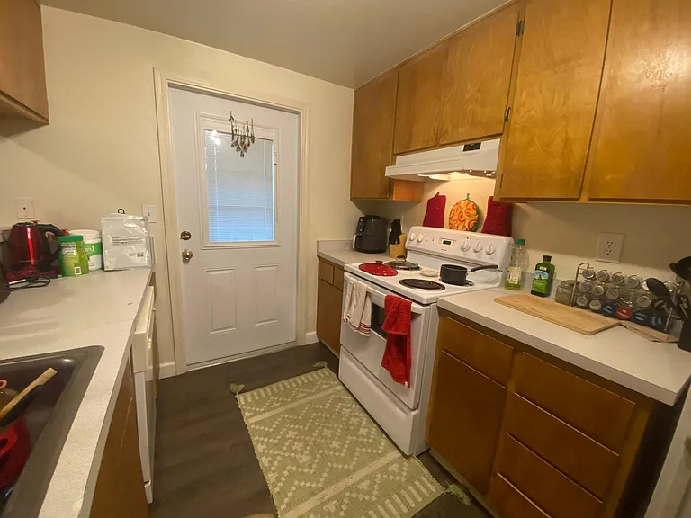 645 Adams St #1 — Photo 18