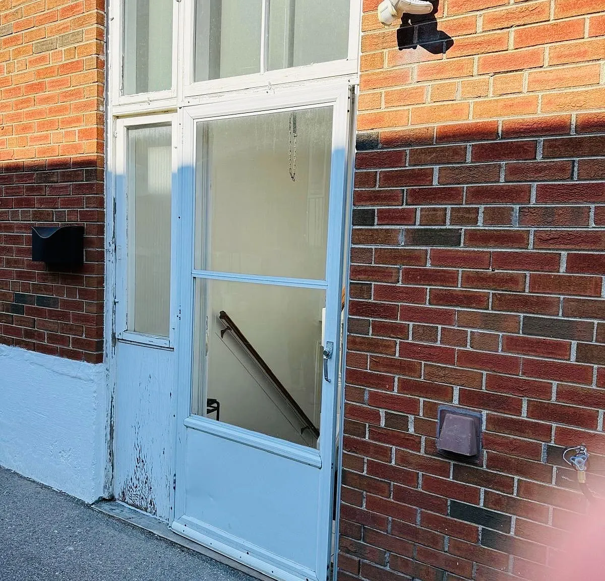 2 bed, $1,900 — Photo 3