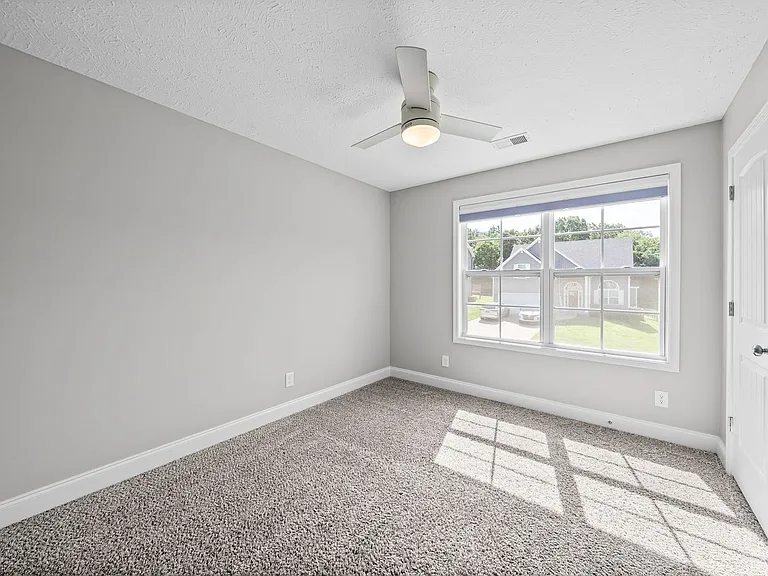 169 Bonnell Dr — Photo 27
