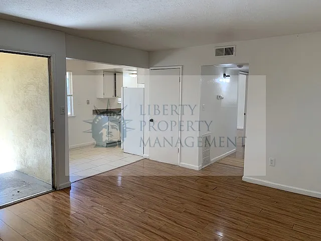 924 S Garfield St #13 — Photo 2