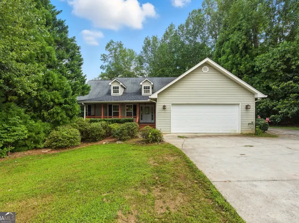 128 Crest Winds Dr, Clarkesville, GA 30523