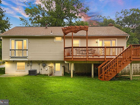 4th image of 7515 Pleasant Way