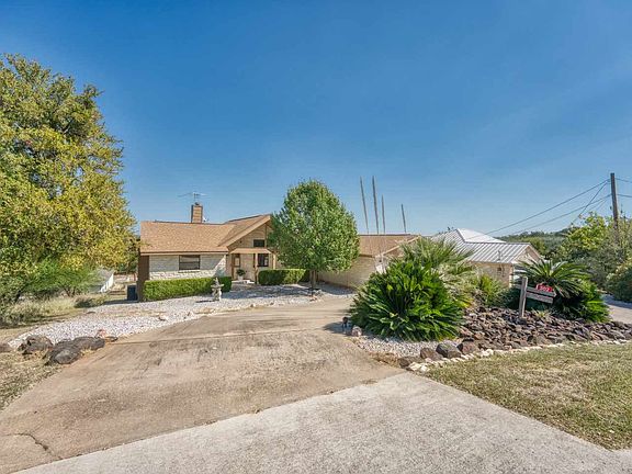 2nd image of 302 Hillview Dr