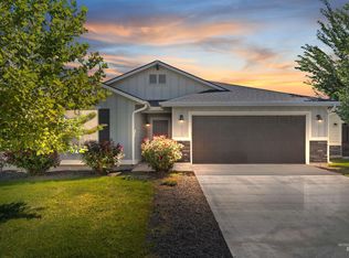 3102 N Saratov Way, Kuna, ID 83634