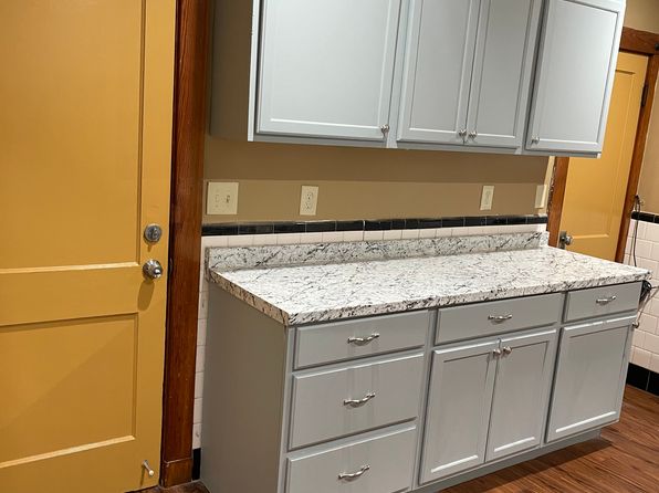 997 River St, Hyde Park, MA 02136