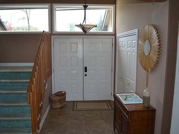 5th image of 482 Winter Creek Ln