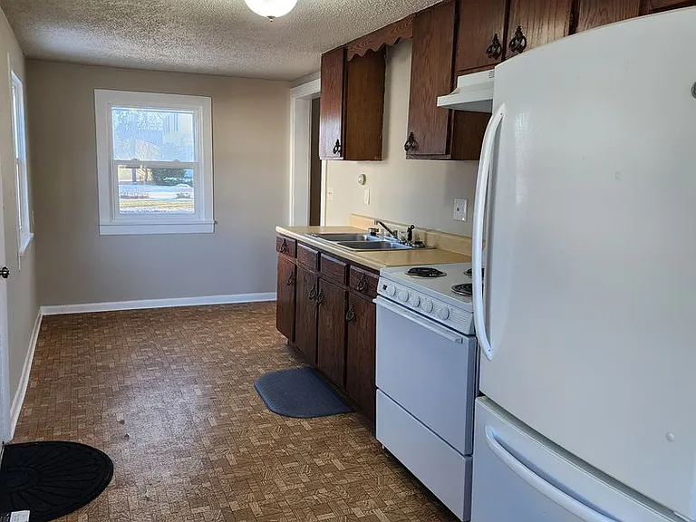 705 E Montgomery St — Photo 3
