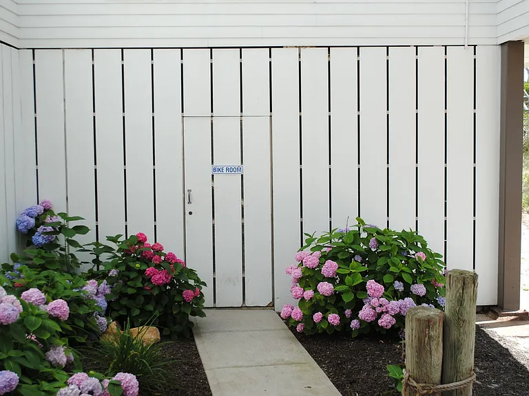 250 Dune Rd #116 — Photo 21