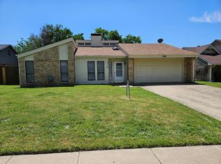 1518 Highpoint Dr, Lewisville, TX 75077