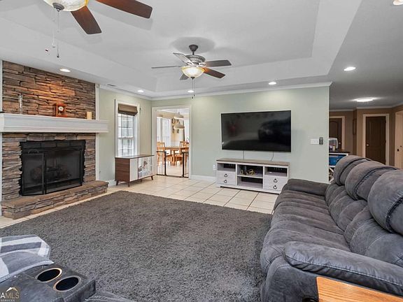 5th image of 80 Creekside Rd