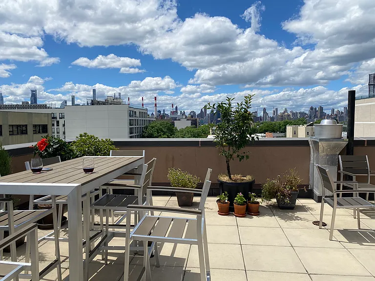3119 37th Ave #4B — Photo 13