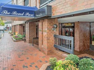 12 Bond St APT 2C, Great Neck, NY 11021