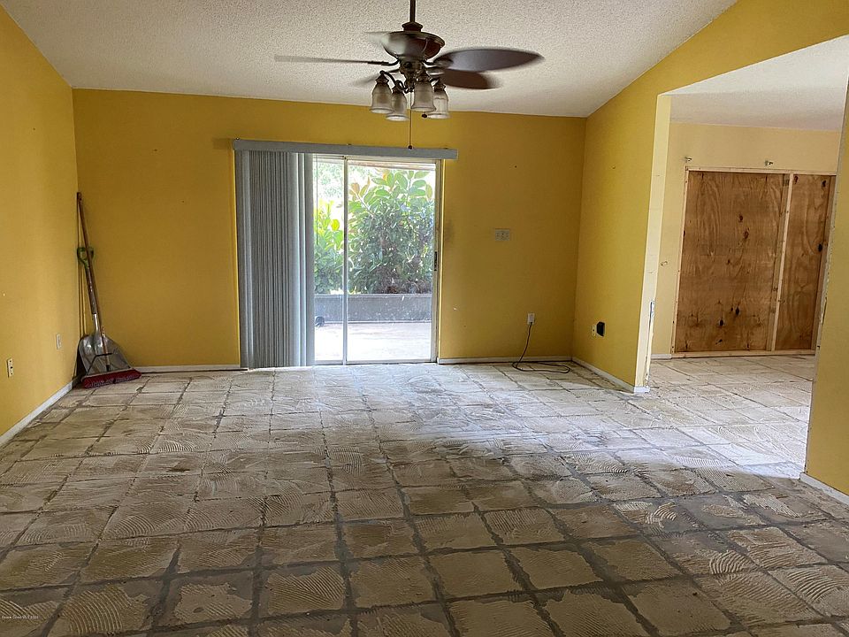 2nd image of 1081 Mina Ave NE