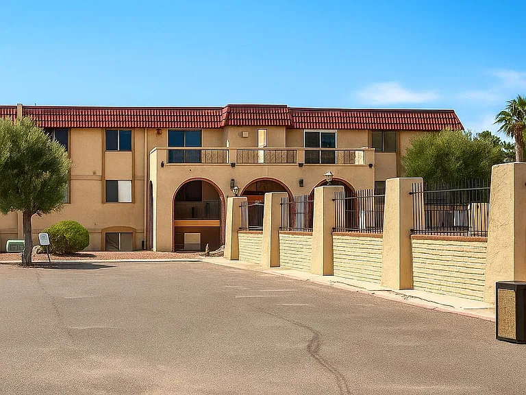 6321 N Barcelona Ct #904 — Photo 3