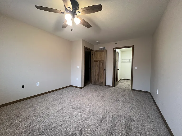 4811 Woodland Park Dr — Photo 11