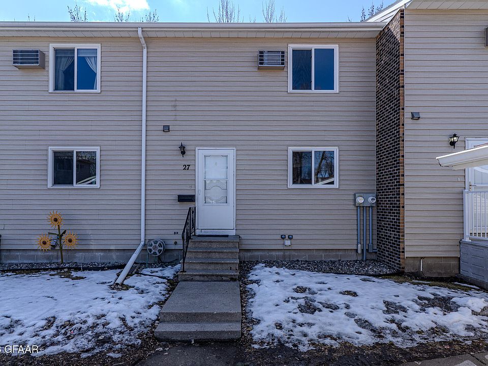 1st image of 1901 24th Ave S APT 27