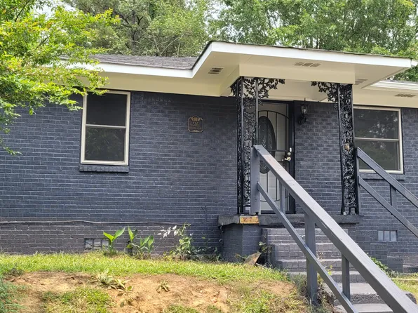 516 Rogers Ln, Tupelo, MS 38804