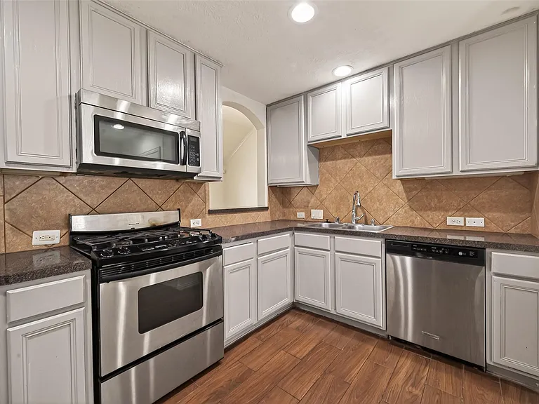 20519 Baron Bend Ln — Photo 8