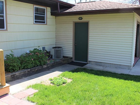 4th image of 2905 Carlton Dr