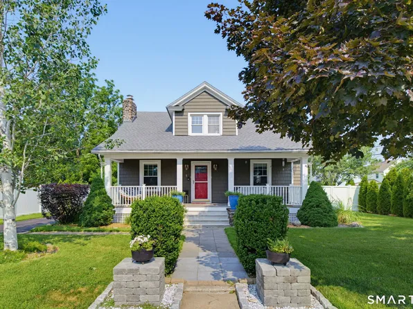 1 Spruce Street, Plainville, CT 06062