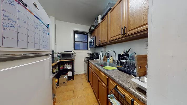 1st image of 4 W 105th St APT 2D