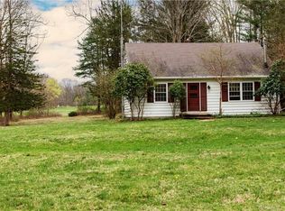 19 Storrs Heights Rd, Mansfield, CT 06268