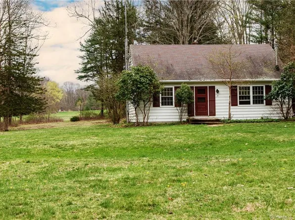 19 Storrs Heights Road, Mansfield, CT 06268