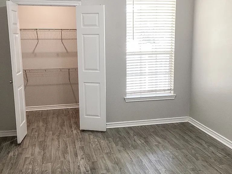 Lodge at West Oaks — Photo 9